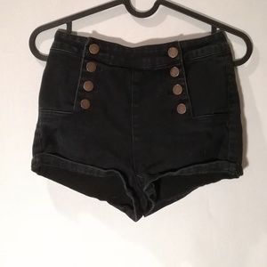 Black Sailor Short